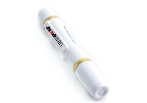 Lenspen white