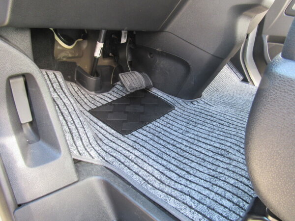 Cab carpet / floor mat for Citroen Campster from Pössl - Wohnraum mit Schienen