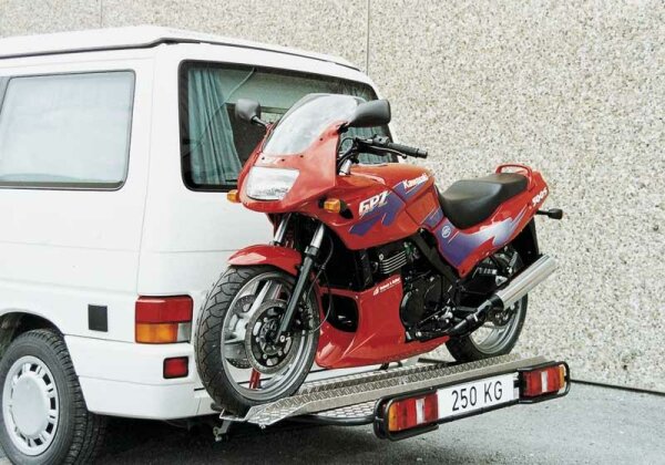 Cate adapter for VW T4 with trailer hitch