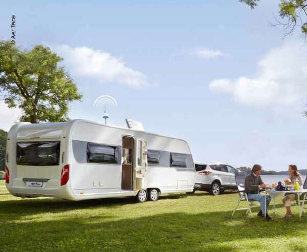 Universal antenna for DVB-T2/FM/DAB+/4G LTE and 5G Highspeed Internet